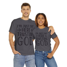 Trusting god Unisex Heavy Cotton Tee